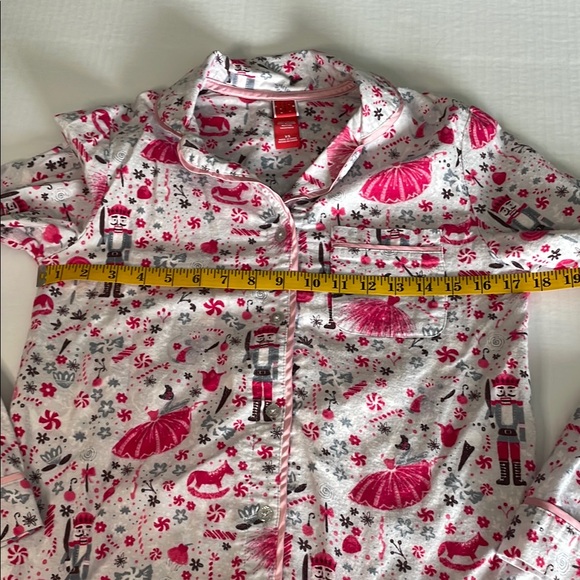 Target Nutcracker 2piece flannel pajamas ladies size XS - Picture 14 of 16